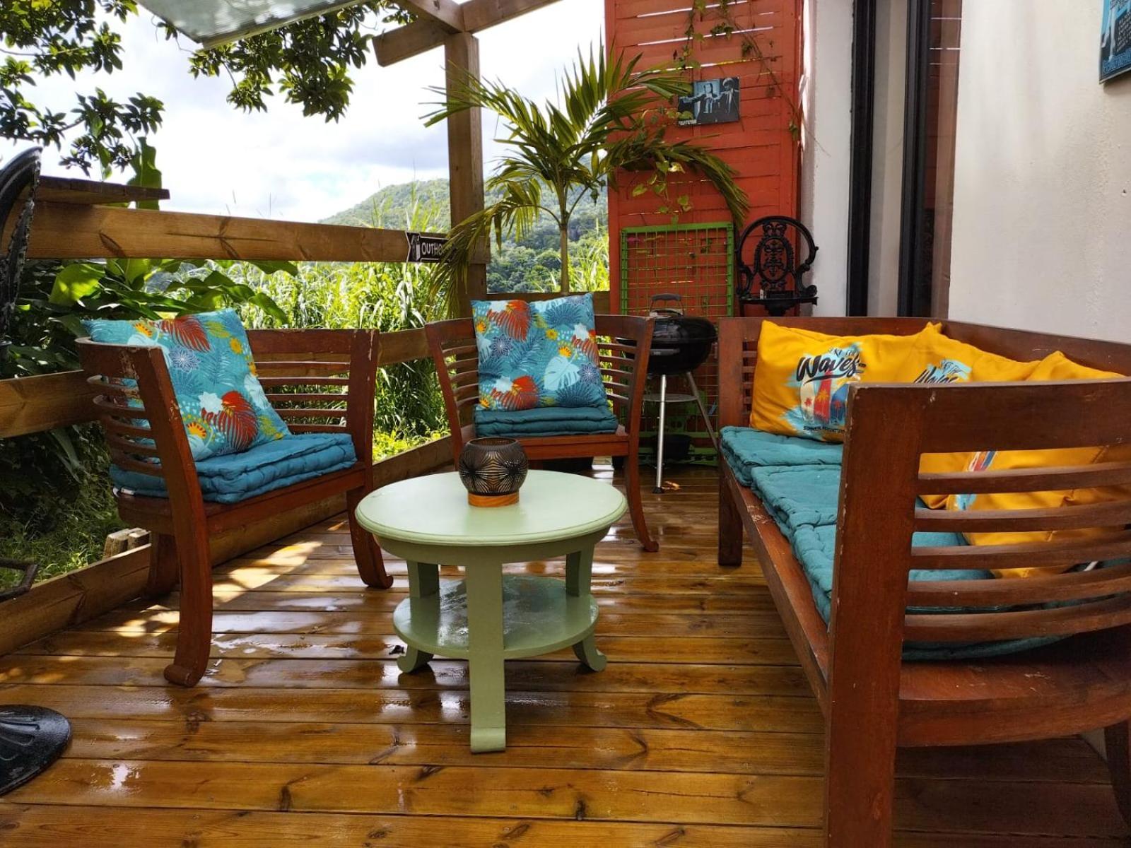 Le Long Island Apartment Riviere-Pilote Bilik gambar